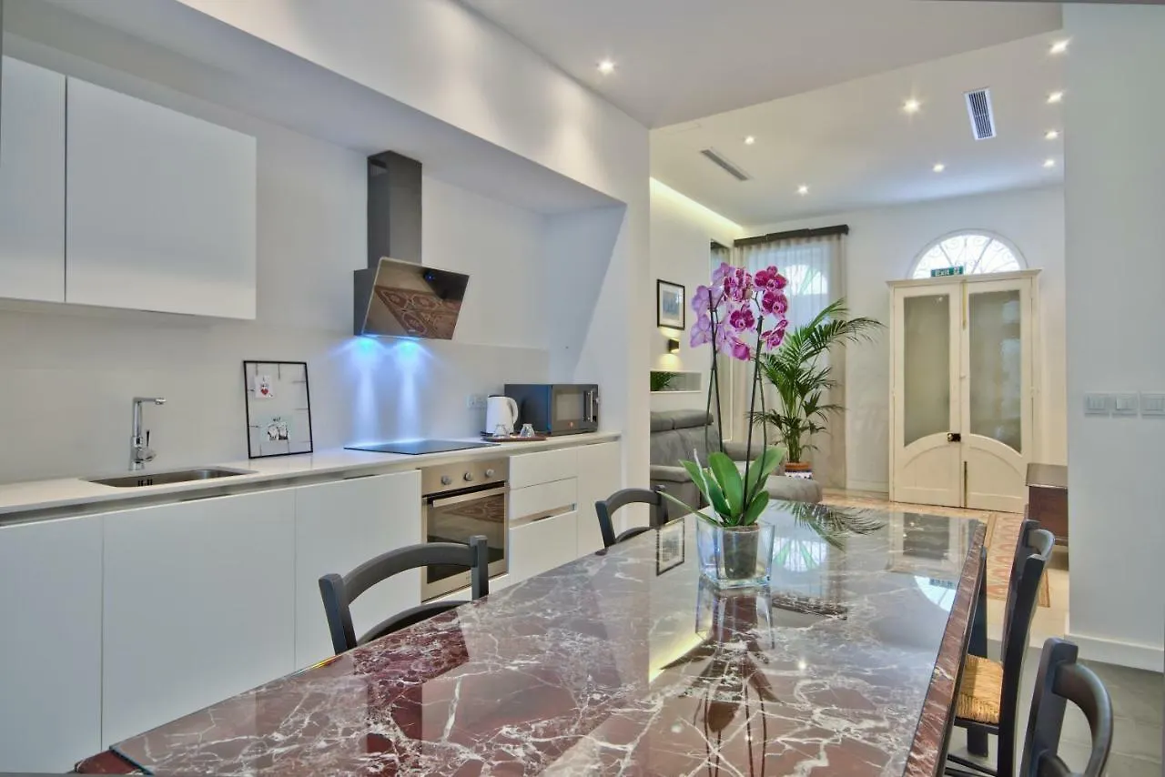 Вилла Vacation Townhouse Слима